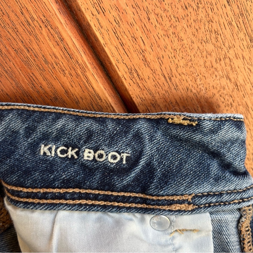 American Eagle Bootcut Jeans - Picture 9 of 9